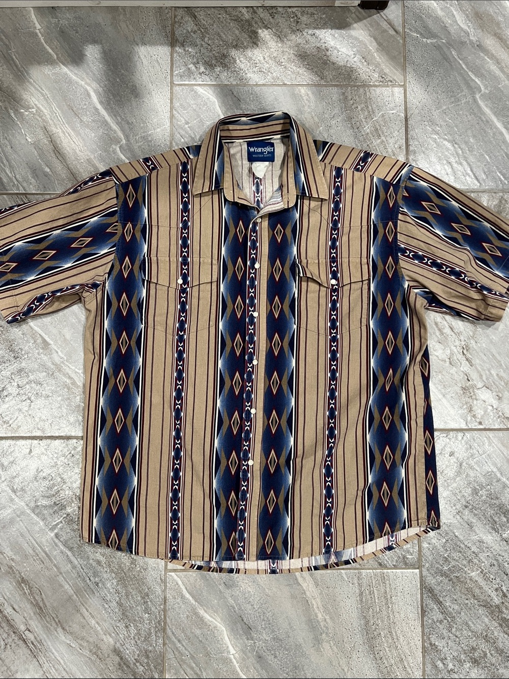 Wrangler Men’s Tan & Navy Aztec-Stripe Casual Button-Down Shirt